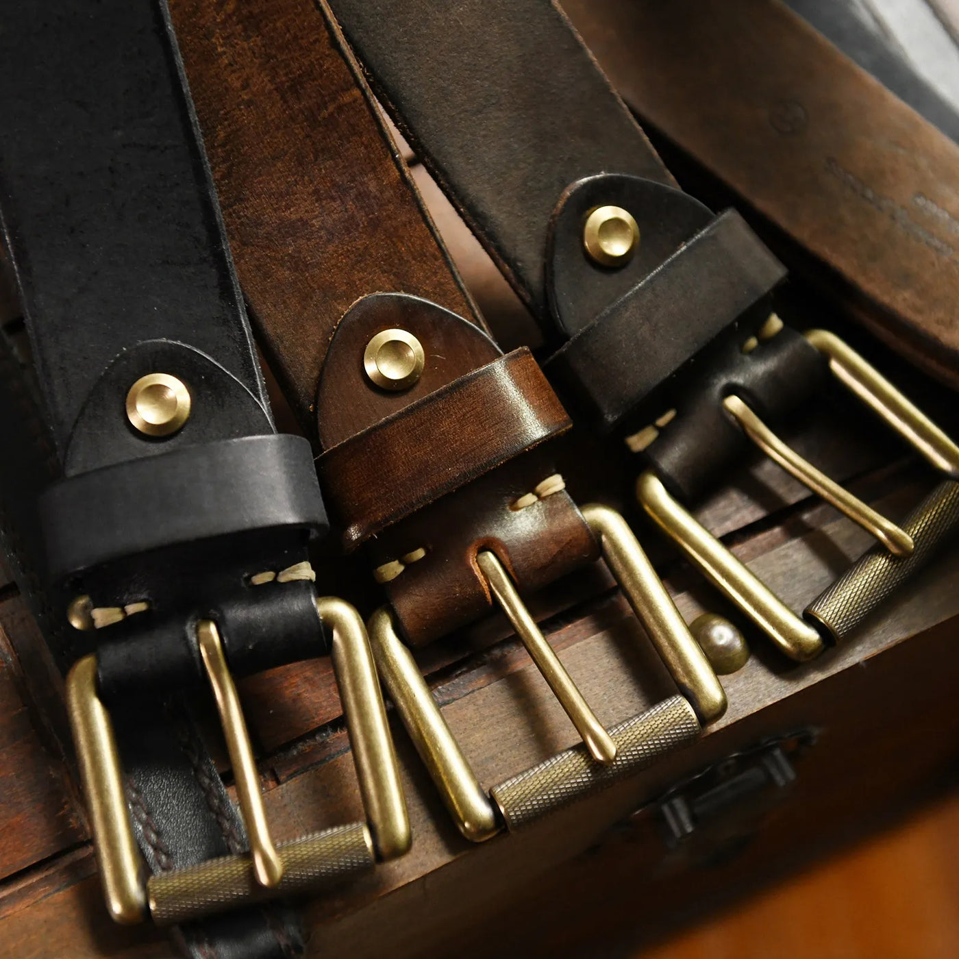 4cm Wide Extra Thick Genuine Cowhide Belt – Vintage Brass Buckle American-Style Leather Belt for Men’s Jeans & Motorcycle Wear